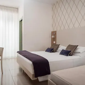 Calypso- Marina Centro Hotel